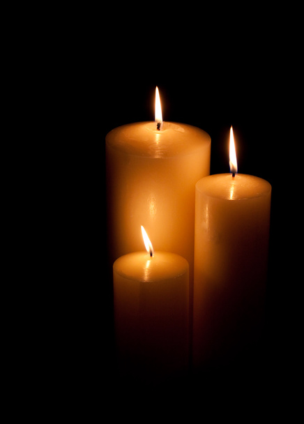 Tre candele accese
 - Foto, immagini
