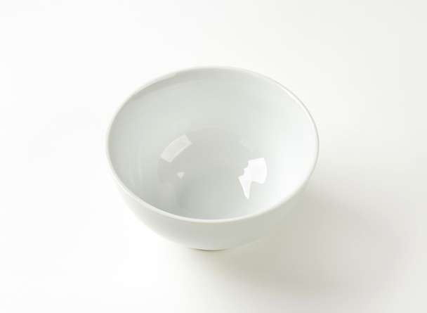 white bowl - Фото, зображення