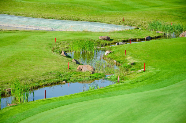 красивий краєвид в полі для гольфу
 - Фото, зображення