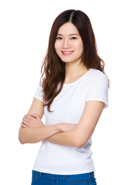 Mujer joven asiática en camiseta blanca
 - Foto, Imagen