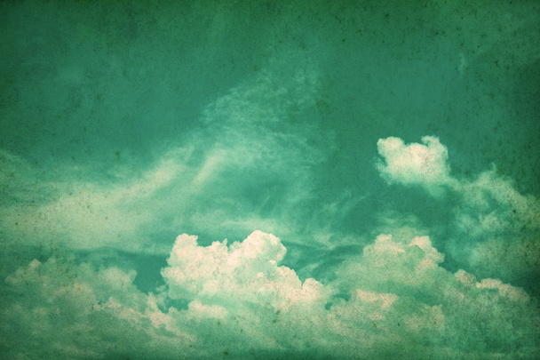 retro väri sävy pilvet sininen taivas aurinkoisena päivänä
 - Valokuva, kuva