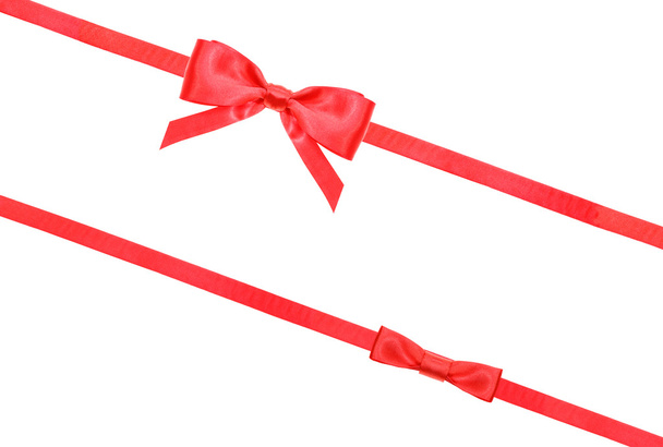 nó de arco de cetim vermelho e fitas em branco - conjunto 57
 - Foto, Imagem