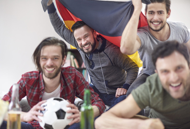 Bir futbol maçı izlerken erkek - Fotoğraf, Görsel