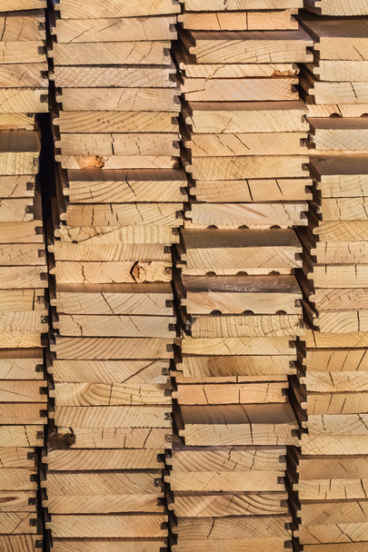 White Pine Decking planken Heap zijaanzicht - Foto, afbeelding