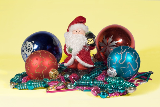 Santa Claus among fir-tree toys - Valokuva, kuva