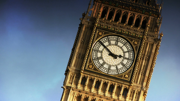 Big Ben годинникова вежа (Лондон, Англія) - Кадри, відео