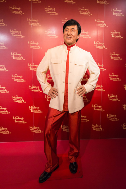 A waxwork of Jackie Chan on display at Madame Tussauds - Φωτογραφία, εικόνα