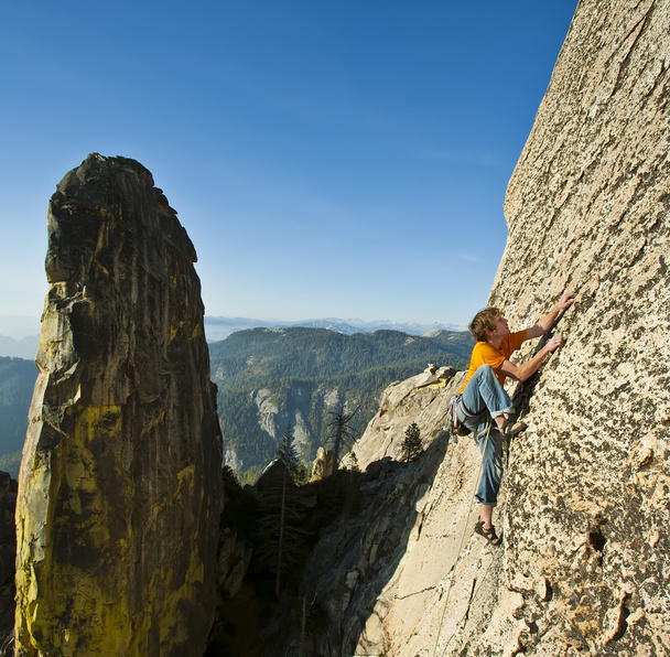 escalador de rocha atingindo
. - Foto, Imagem