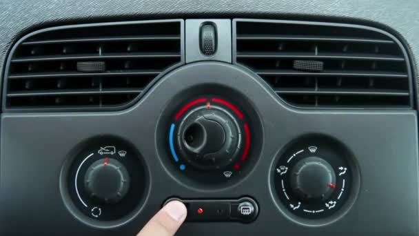 車の熱線を使用してドライバーのクローズ アップ - 映像、動画
