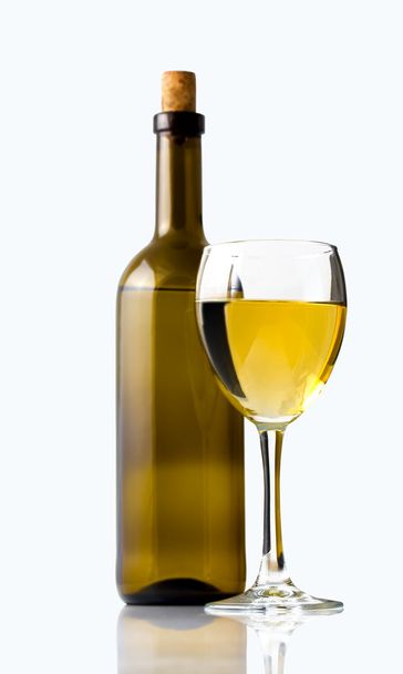 White wine and wine glass - Фото, зображення