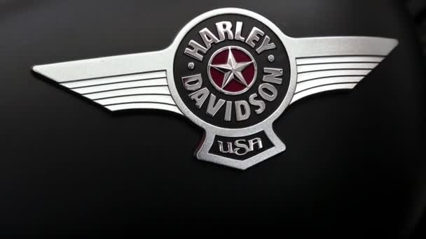 Harley Davidson emblema
 - Filmagem, Vídeo