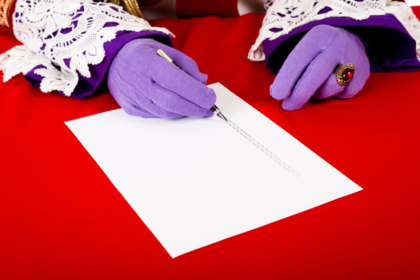 Hände von Sinterklaas mit leerer Checkliste - Foto, Bild