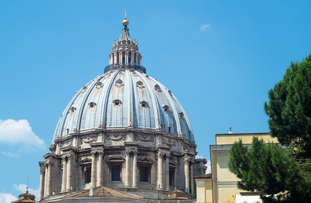 St. peters koepel in Vaticaan, rome - Foto, afbeelding