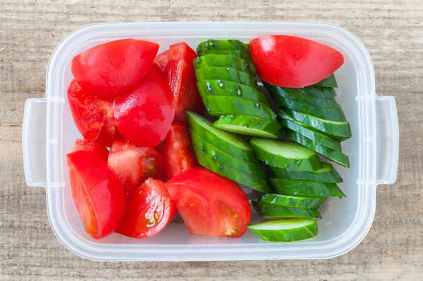 Свежий овощной салат - Фото, изображение