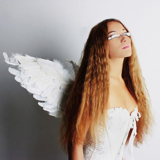angel woman with wings - Φωτογραφία, εικόνα