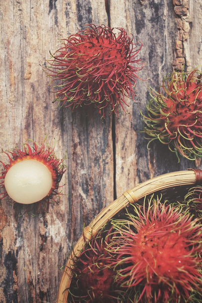Frutta dolce rambutan
 - Foto, immagini
