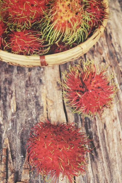 Frutta dolce rambutan
 - Foto, immagini
