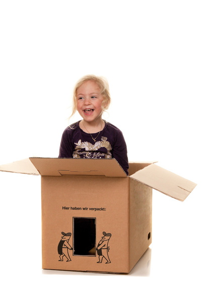 Child in moving box. if the move to box. - Foto, Bild
