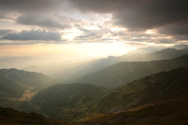 Sonnenaufgang in den Karpaten - Foto, Bild