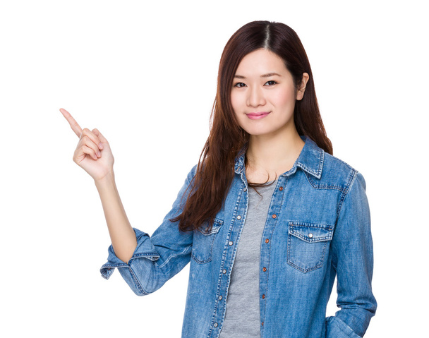 Asyalı genç kadın jean gömlek - Fotoğraf, Görsel