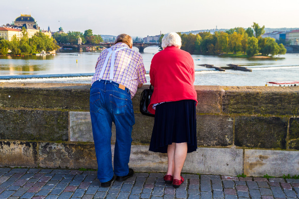A couple looking at Prague scenery - Zdjęcie, obraz