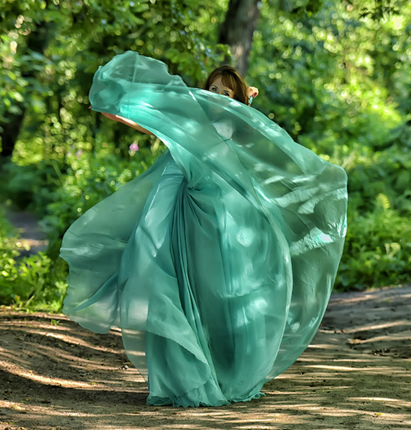 Beauty woman with dress flying - Foto, immagini