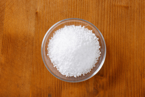 Грубая зернистая съедобная соль
 - Фото, изображение