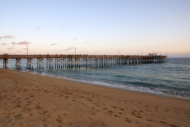 Beach molo podél pobřeží Kalifornie - Fotografie, Obrázek
