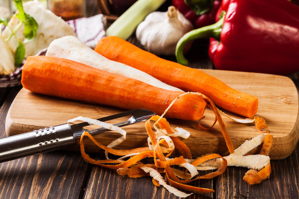 Fresh vegetables: carrots and parsley - Zdjęcie, obraz