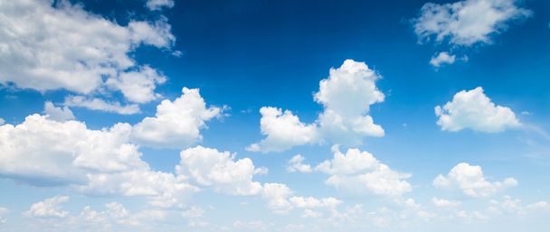 pilvinen sininen taivas - Valokuva, kuva