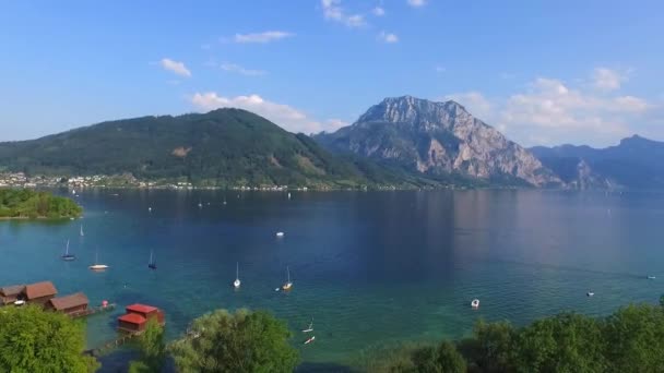 Gmunden, Traun, Ausztria tó nyáron - Felvétel, videó