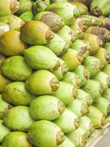 Kokosnoten voor kokosnoot water - Foto, afbeelding