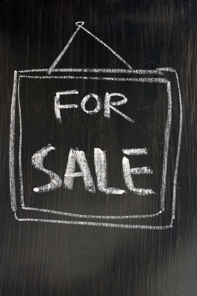 Продажа - текст, написанный на доске
 - Фото, изображение