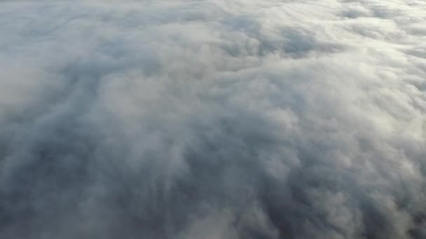 Antenni pilvi drone näkymä
 - Materiaali, video