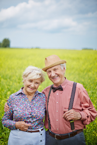 kırsal alanda yaşlı çift - Fotoğraf, Görsel