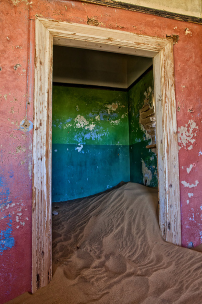 ház tele homokkal kolmanskop Namíbia Afrikában - Fotó, kép