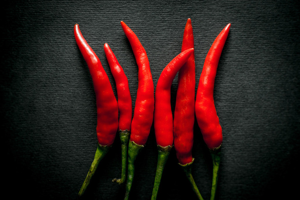 Thai kuuma punainen chili pippuri
 - Valokuva, kuva