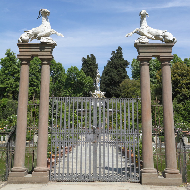 Jardín histórico en FItalia
 - Foto, Imagen