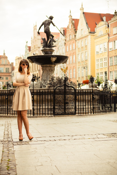 Fashion woman tourist outdoor on city street - Fotografie, Obrázek