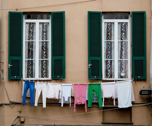 Πλύσιμο κρέμασαν έξω στην Ιταλία - Φωτογραφία, εικόνα