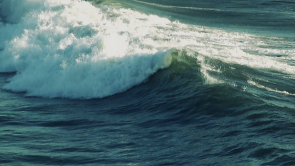 Κύμα ωκεανού (εξαιρετικά αργή κίνηση) - Πλάνα, βίντεο