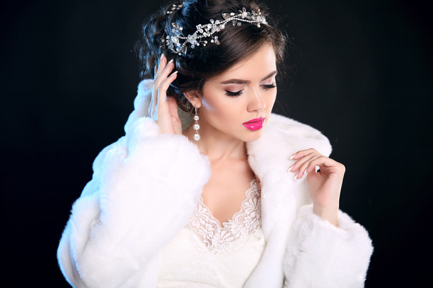 Fashion Winter portrait of beautiful girl  in white Fur Coat. Ma - Фото, изображение