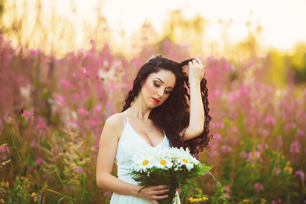beautiful girl hen party with flowers - Foto, Imagem