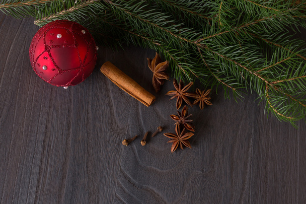 navidad decoración canela anís bolas
 - Foto, imagen