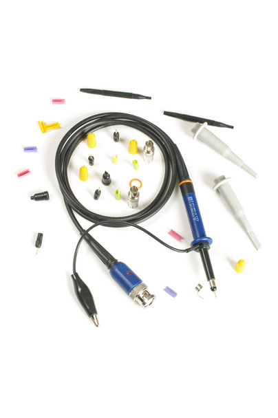 Oscilloscoop accessoires geïsoleerd op de witte achtergrond - Foto, afbeelding