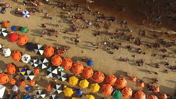 Vista aérea de la playa en Río de Janeiro, Brasil
 - Foto, Imagen