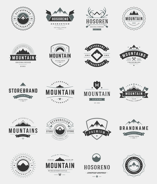 Set Montañas Logos, Insignias y Etiquetas
 - Vector, Imagen