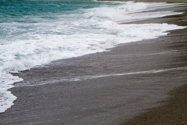 καλοκαίρι με όμορφη παραλία στην Καλαβρία και κύματα - Φωτογραφία, εικόνα