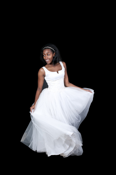 Black woman in wedding dress - Fotoğraf, Görsel
