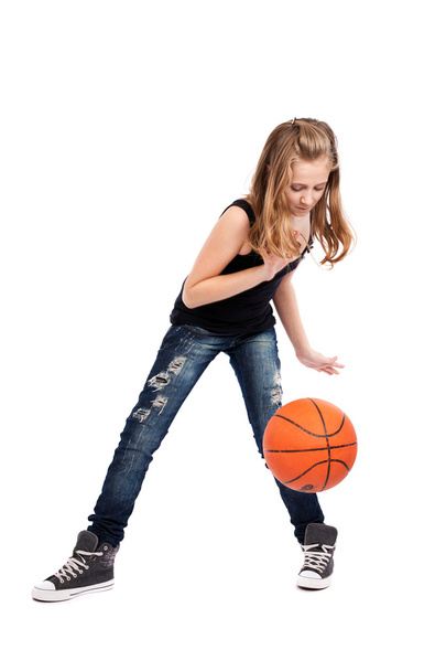 Girl playing basketball - Фото, зображення